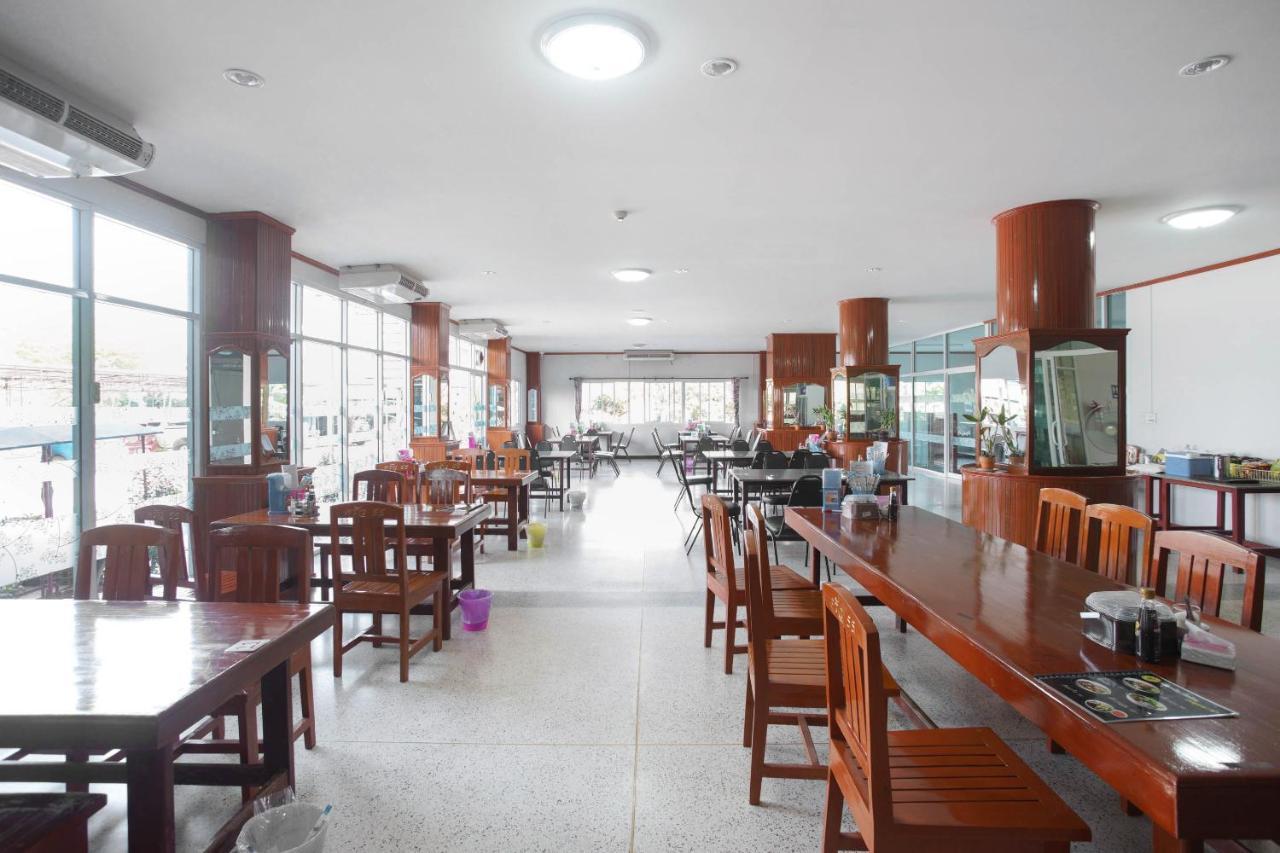 Oyo 75394 Sakthong Grand Hotel Chiang Khong Esterno foto
