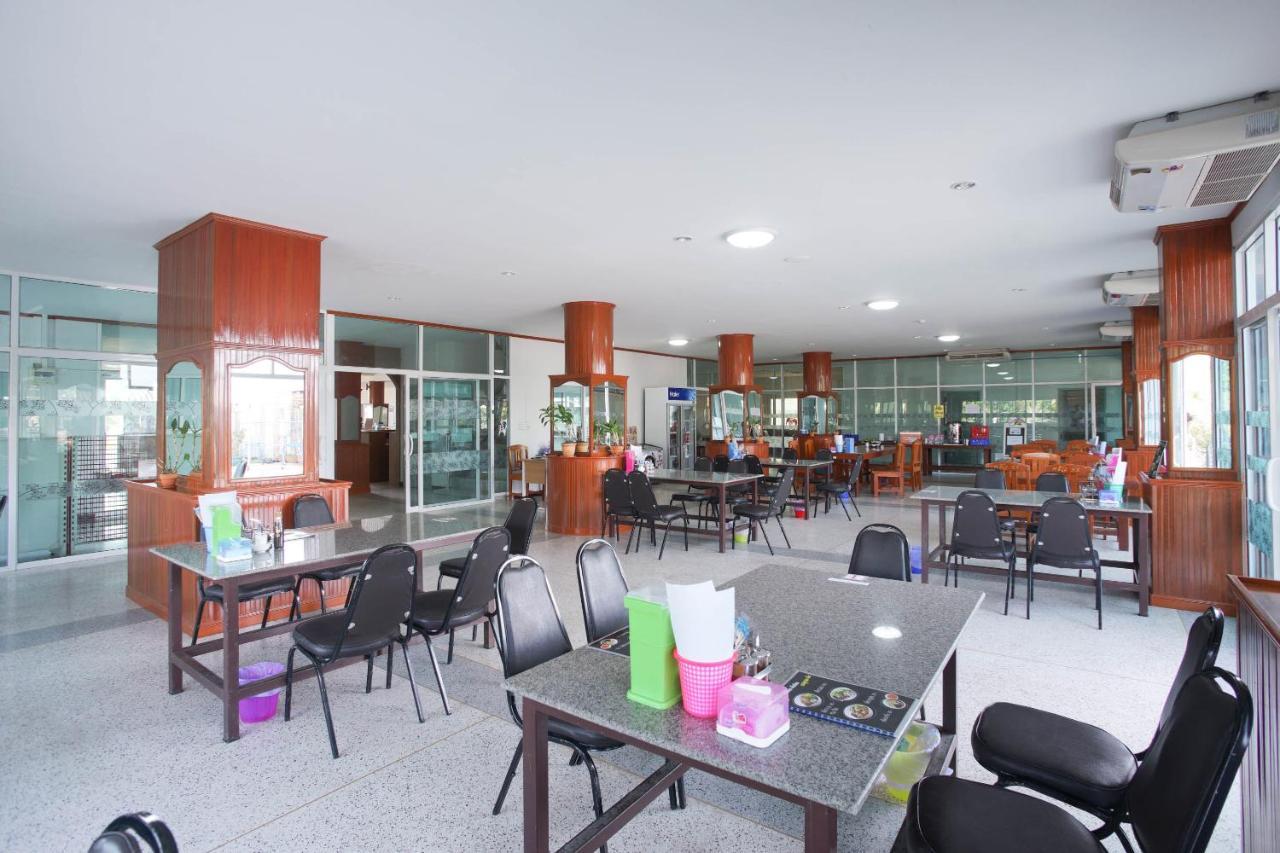 Oyo 75394 Sakthong Grand Hotel Chiang Khong Esterno foto
