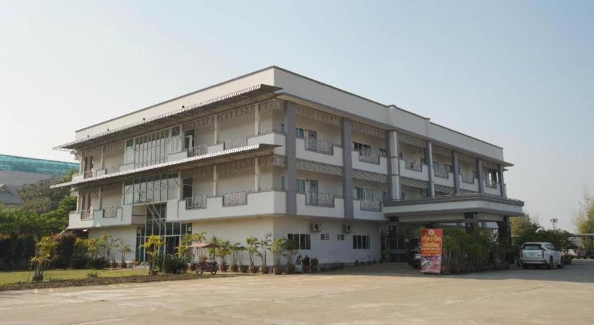 Oyo 75394 Sakthong Grand Hotel Chiang Khong Esterno foto