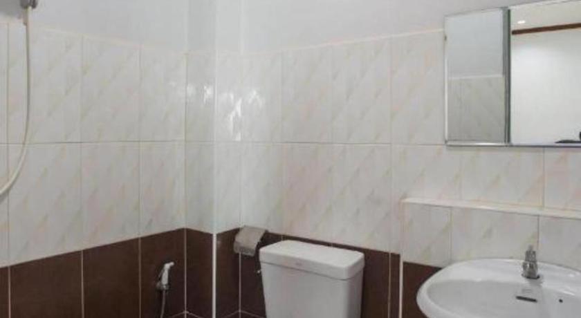 Oyo 75394 Sakthong Grand Hotel Chiang Khong Esterno foto