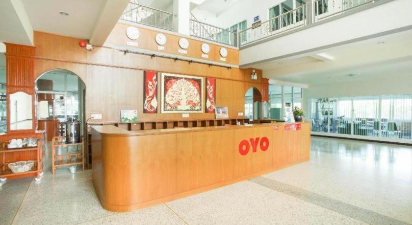 Oyo 75394 Sakthong Grand Hotel Chiang Khong Esterno foto