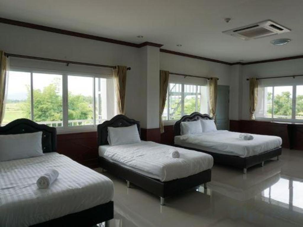 Oyo 75394 Sakthong Grand Hotel Chiang Khong Esterno foto